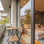 Stylish 2 Bdrm Apt At Ndk