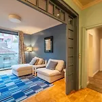 Stylish 2 Bdrm Apt At Ndk