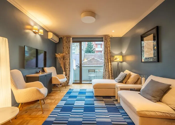 Stylish 2 Bdrm Apt At Ndk