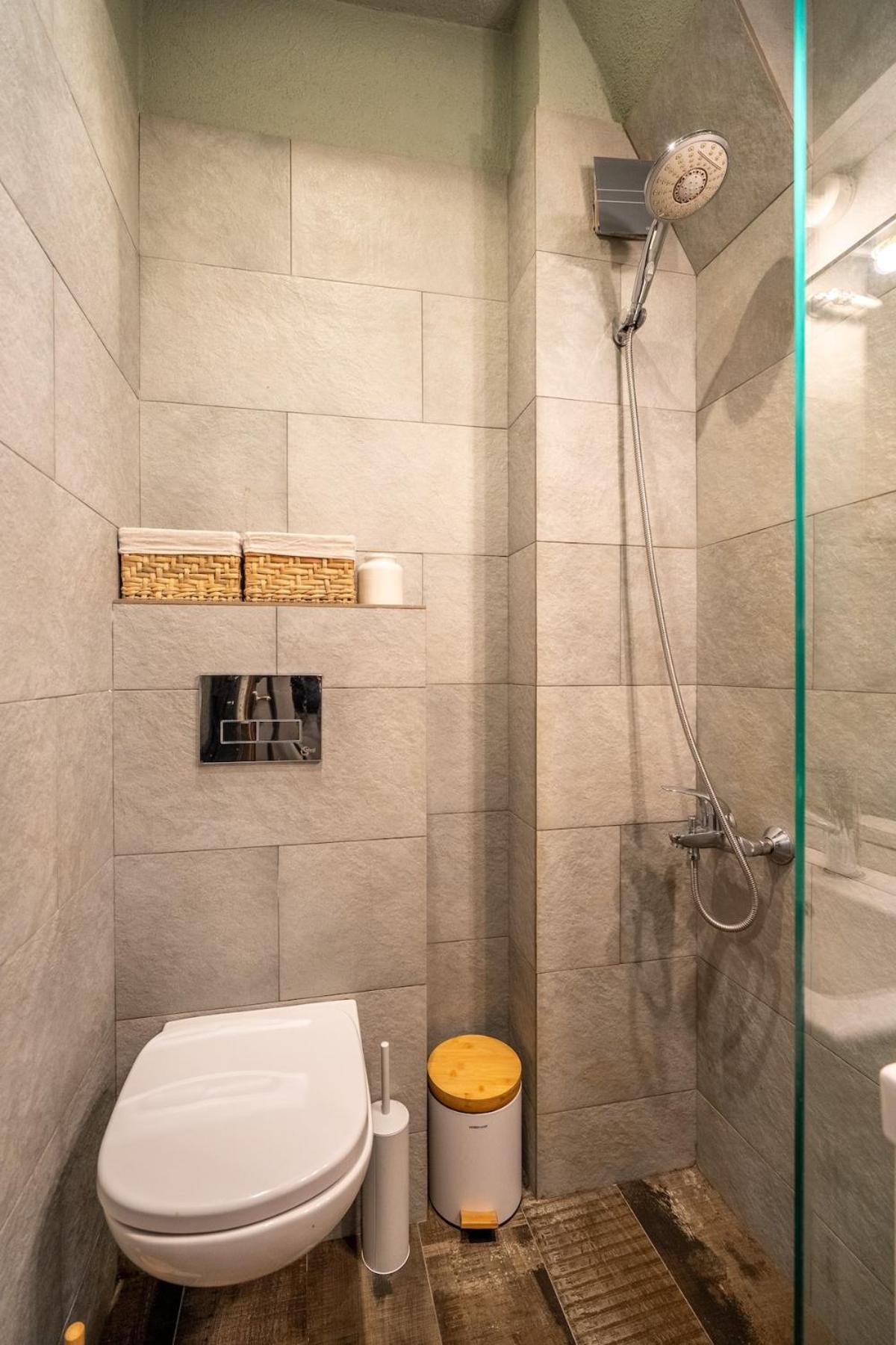 Stylish 2 Bdrm At Ndk * Sofia