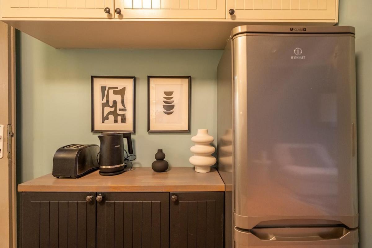 Stylish 2 Bdrm At Ndk