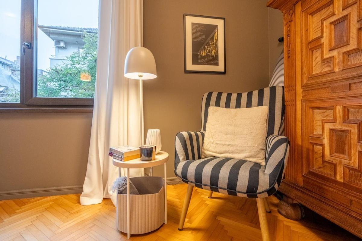 Apartment Stylish 2 Bdrm At Ndk *