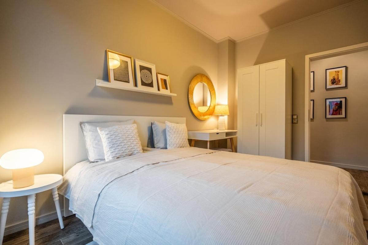 Stylish 2 Bdrm At Ndk * Sofia
